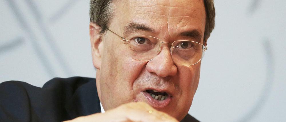 Armin Laschet (CDU) zeigt Anschlussfähigkeit an unterschiedliche Milieus in gesellschaftlicher, wirtschaftlicher und politischer Hinsicht.