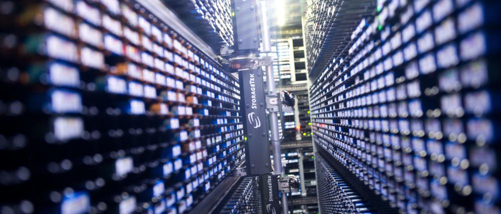 Die virtuelle Welt vergisst nicht. Lager für Magnetbänder, notwendig zur Vorratsdatenspeicherung.
