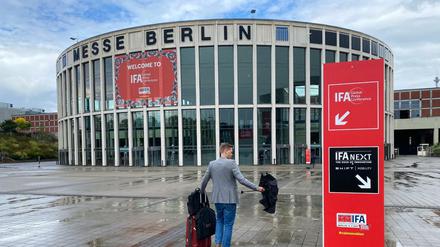 Die IFA findet wegen der Corona-Pandemie nicht als Massenevent statt, sondern ist nur für einige hundert Fachbesucher und akkreditierte Journalisten geöffnet.