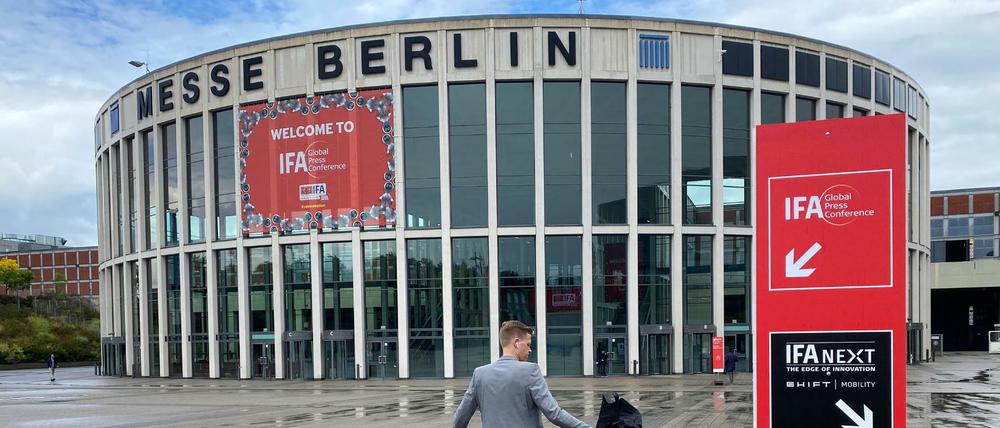 Die IFA findet wegen der Corona-Pandemie nicht als Massenevent statt, sondern ist nur für einige hundert Fachbesucher und akkreditierte Journalisten geöffnet.
