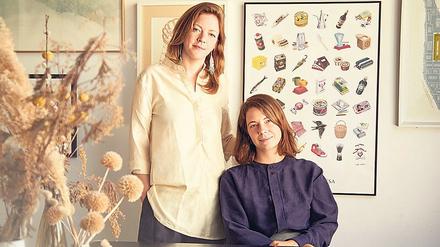 Naomi Ryland und Lisa Jaspers haben ein Buch geschrieben.