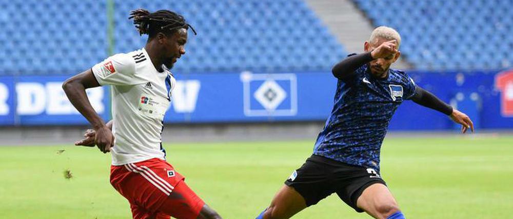 Hertha kam wie hier Matheus Cunha in Hamburg häufig einen Schritt zu spät.  