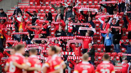 Mut zur Lücke. Denn auch 4500 Fans können Lärm machen.
