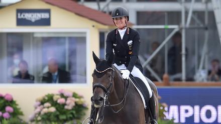 Mit ihrer Stute Dalera nahm Jessica von Bredow-Werndl seit Olympia außerdem an den Europameisterschaften und dem Top Ten-Finale teil.