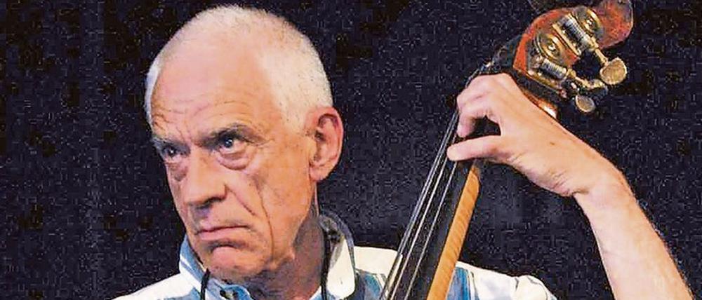 Demütiger Riese. Der Kontrabassist Gary Peacock.