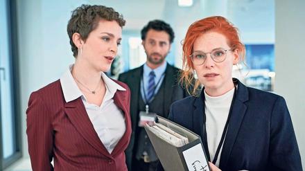 Von der Versicherungsjuristin zur Anwältin für Versicherungsopfer: Franziska Schlüter (Henny Reents). 