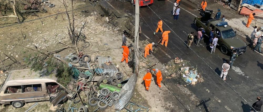 Ort der Explosion. Afghanistans Vizepräsident Saleh ist in der Hauptstadt Kabul nur knapp einem Mordanschlag entkommen.