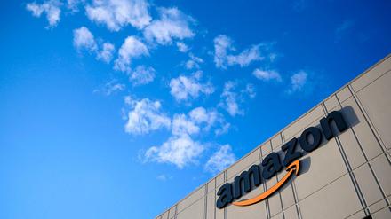 Ein paar mehr Wolken könnte der Himmel über Amazon schon vertragen, finde Anhänger des fairen Wettbewerbs. 