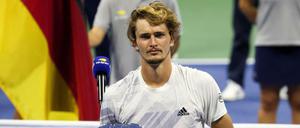 Kleiner Teller, statt großer Pokal. Für Alexander Zverev endeten die US Open dramatisch.