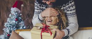 Vor Monaten gewünscht. Jetzt hat der empathische Partner genau das richtige Päckchen dabei.