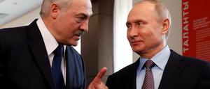 Der belarussische Präsident Alexander Lukaschenko und Russlands Präsident Wladimir Putin.