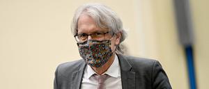 Matthias Kollatz (SPD), Berliner Finanzsenator, mit modischem Mund-Nase-Schutz.