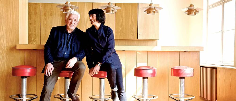 Kunstsammler Axel und Barbara Haubrok in der ehemaligen Kantine der Fahrbereitschaft.