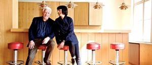Kunstsammler Axel und Barbara Haubrok in der ehemaligen Kantine der Fahrbereitschaft.
