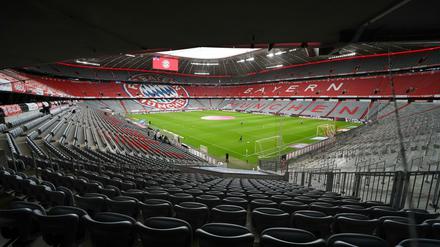 Es bleibt leer. Beim Eröffnungsspiel der Bundesliga am Freitag werden weder Münchner noch Schalker ins Stadion dürfen.