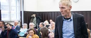 Hubertus Knabe, ehemaliger Direktor der Gedenkstätte Hohenschönhausen, bei der Verhandlung um seine Entlassung.