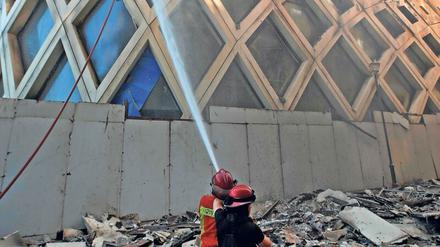 Keine Ruhepause. Zuletzt brannte das halbfertige Einkaufszentrum, das einst eine irakisch-britische Stararchitektin entworfen hatte. 
