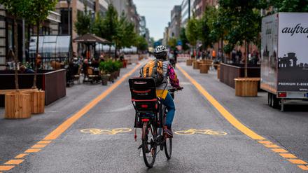 Seit August 2020 ist die Friedrichstraße befristet autofrei. 