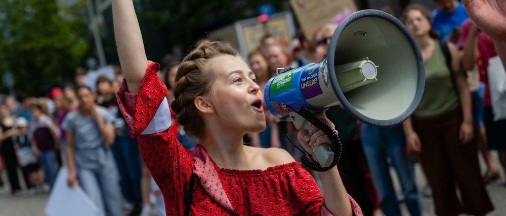 Clara Mayer gehört mit ihren 18 Jahren schon zu den prominenten Gesichtern der Fridays-for-Future-Bewegung in Berlin.