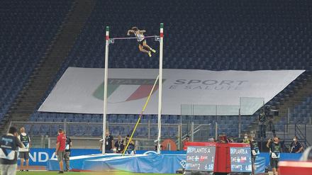 Sprünge ins Glück. In Rom überquerte Duplantis am Donnerstagabend 6,15 Meter.