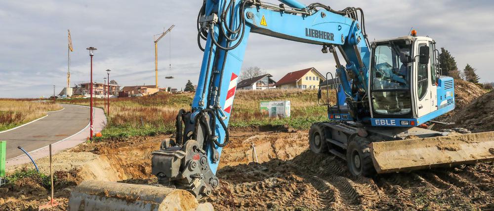 Ehe die Bagger anrollen, müssen schon viele Euro für Grund und Boden bezahlt werden.