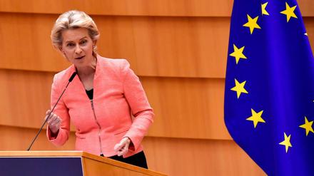 Von der Leyen spricht im Europäischen Parlament in Brüssel.