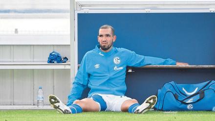 Aller unguten Dinge. Nabil Bentaleb war bei Schalke schon drei Mal raus, nun will er seine Chance nutzen