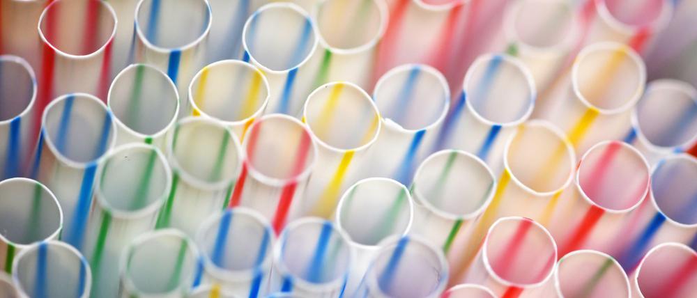 Plastiktrinkhalme sind nun verboten.