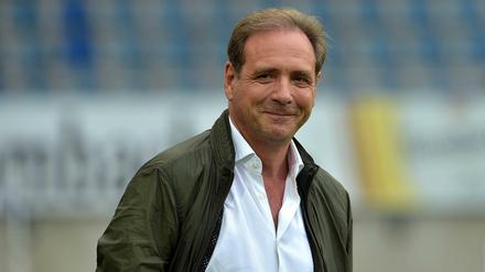 Gut gelaunt nach Berlin. Carsten Schmidt freut sich auf die neue Aufgabe bei Hertha BSC. Am 1. Dezember fängt er an.