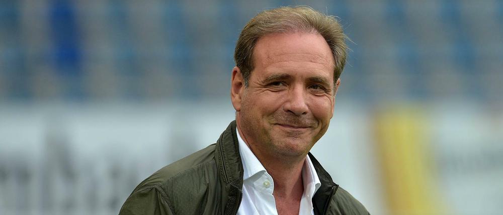 Gut gelaunt nach Berlin. Carsten Schmidt freut sich auf die neue Aufgabe bei Hertha BSC. Am 1. Dezember fängt er an.
