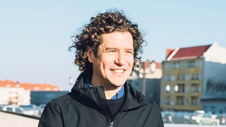 Robin Ticciati hat seinen Vertrag als Leiter des Deutschen Symphonie-Orchesters gerade bis 2027 verlängert.
