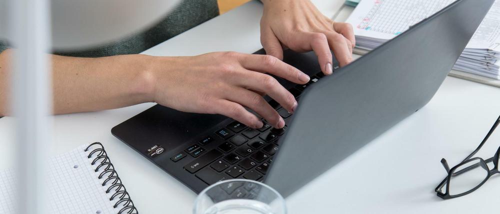 Die Coronakrise hat das Arbeiten im Homeoffice befeuert.