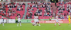 Die Tribünen waren endlich mal wieder voller als leer – wie in Stuttgart beim Spiel gegen den SC Freiburg.