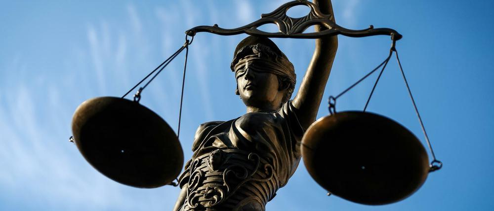 Eine Statue der Justitia.