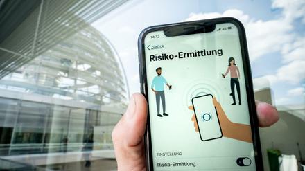 Die Corona-Warnapp mit der Seite zur Risiko-Ermittlung.
