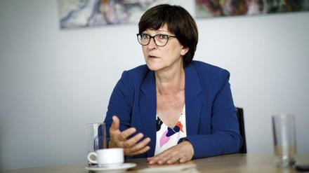 Die SPD-Bundesvorsitzende Saskia Esken kann sich kostenlose Nachhilfe für Schüler vorstellen.