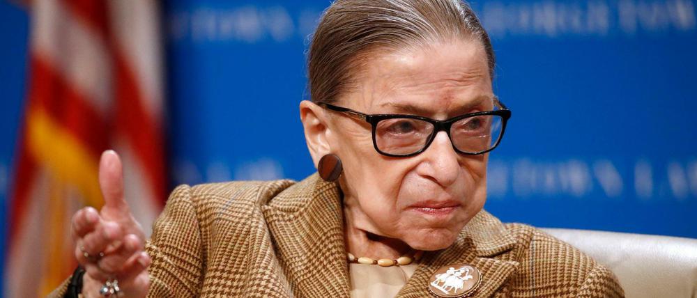 Bitte nicht vor der Wahl ersetzen. US-Präsident Trump zweifelt am letzten Willen von Ruth Bader Ginsburg.