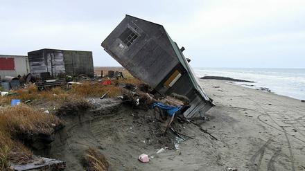 Zerstörung durch auftauenden Permafrostboden in Alaska.