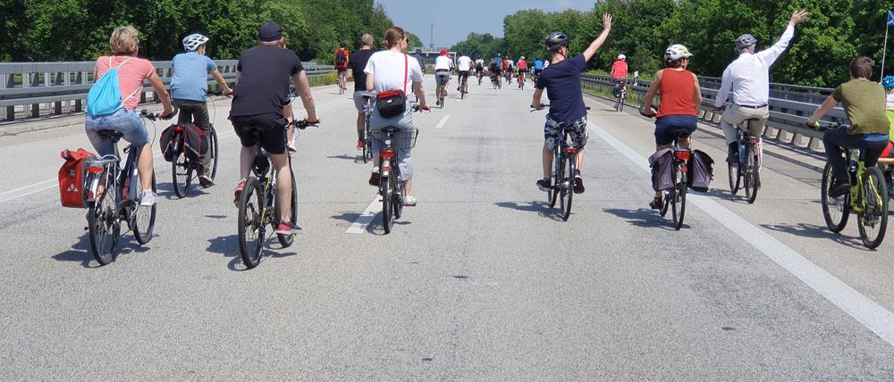 Jedes Jahr wird die Avus auch für die Sternfahrt des ADFC gesperrt. 