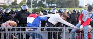 Protest gegen die Vereidigung Lukaschenkos in Minsk