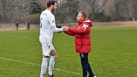 Ein Bild aus besseren Zeiten. Aus Zeiten, als sich Berlin United noch Weltmeister Thomas Häßler als Trainer leisten konnte.