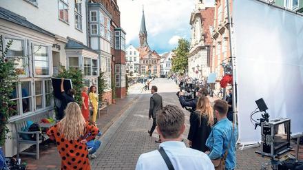 Wehe, wenn sich hier jemand mit Covid-19 infiziert hat. Am Set der ARD-Daily-Soap „Rote Rosen“ in Lüneburg. 