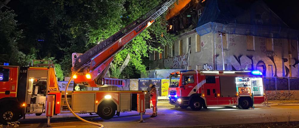 Erneut hat das ehemalige Kinderkrankenhaus in Weißensee gebrannt.