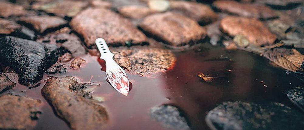 Ein Tatort. Liegt das Böse in den Genen? Diese Frage beschäftigt die Menschen seit jeher. Die Ansätze, das Böse zu erklären, sind so vielfältig wie das Böse selbst. 