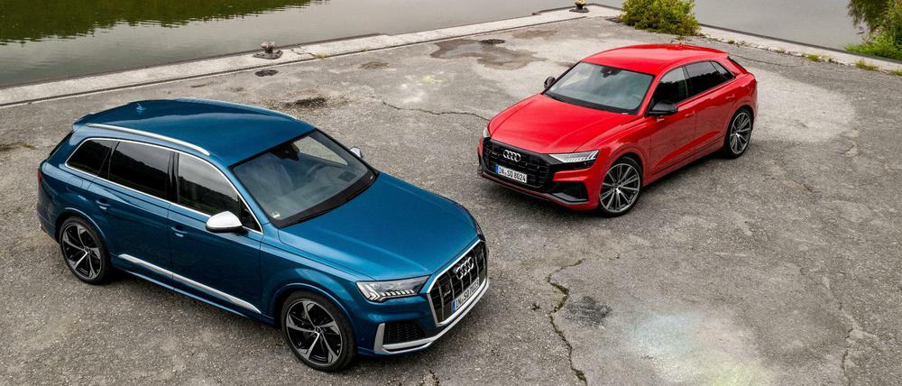 Schneller Schick: der Audi SQ 7 in "Atollblau" und der Audi SQ8 in "Misanorot"