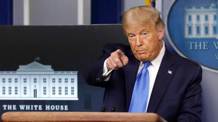 Donald Trump will einen friedlichen Machtwechsel nicht garantieren – das antwortete er auf eine Frage des Reporters Brian J. Karem.