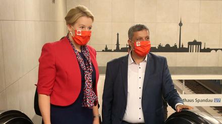 Die designierten SPD-Landesvorsitzenden Franziska Giffey und Raed Saleh stellen die SPD-Pläne zum U-Bahnausbau vor.