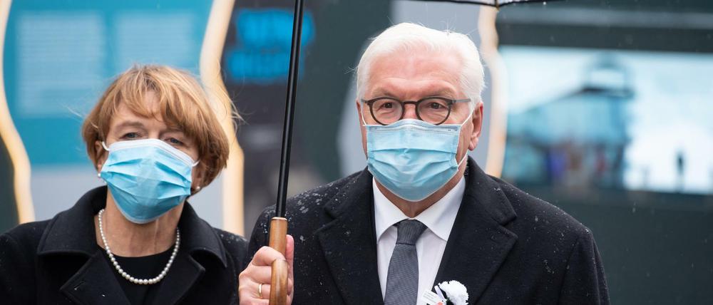 Bundespräsident Frank-Walter Steinmeier und Elke Büdenbender bei der Gedenkfeier zum 40. Jahrestag des rechtsterroristischen Attentats auf das Oktoberfest.
