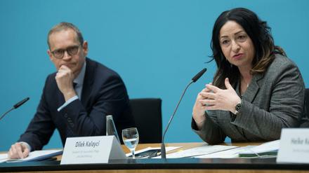 Gesundheitssenatorin Dilek Kalayci (SPD) bei einer Pressekonferenz mit dem Regierenden Bürgermeister Michael Müller. 