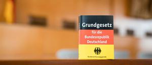Bundesverfassungsgericht Karlsruhe Das Grundgesetz für die Bundesrepublik Deutschland; Urteilsverkündung am 23.02.2018 in Karlsruhe (Bundesverfassungsgericht), Germany, Karlsruhe Bundesverfassungsgericht GermanyBeilage Freie Universität